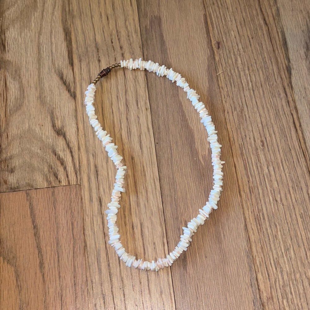 Shell Necklace Beachy OS